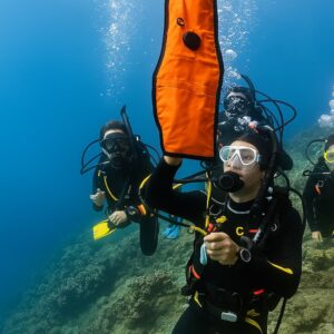 PADI Delayed Surface Marker Buoy Course